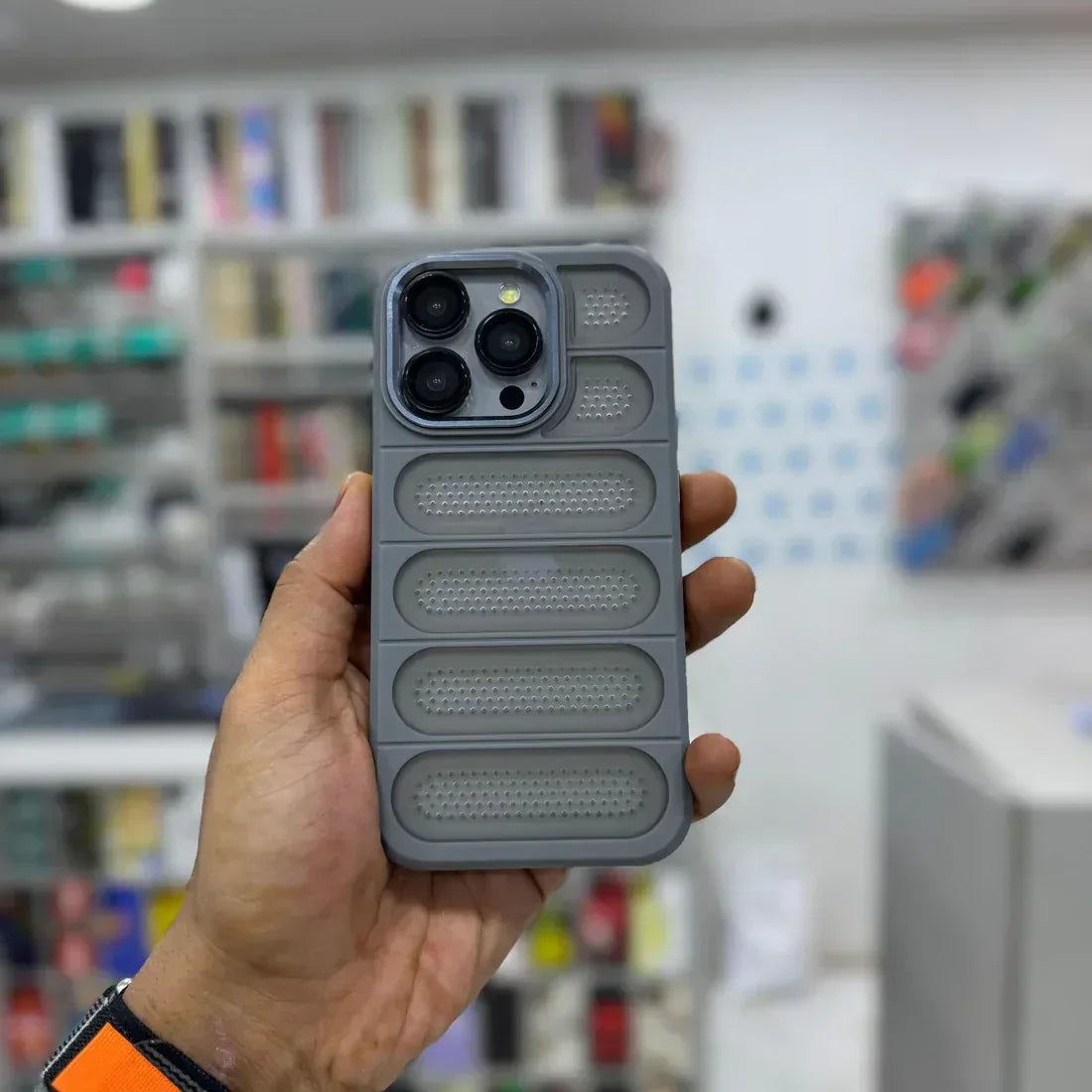 Arma Heat Dissipation Case iPhone 13 Pro Max - Three