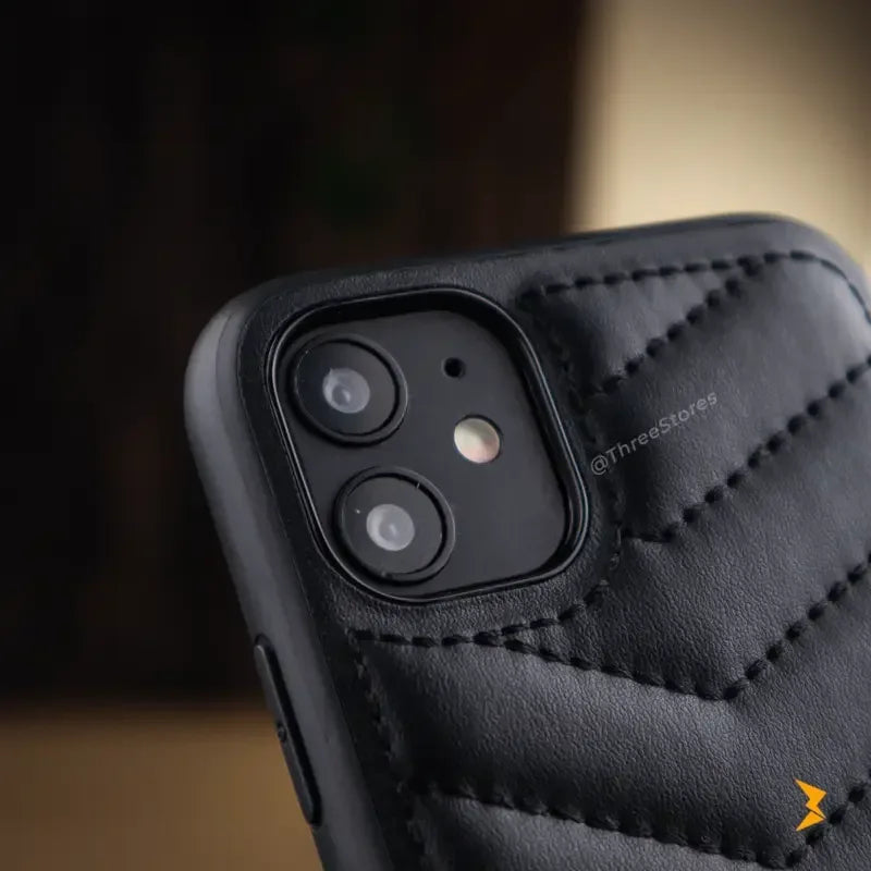 Armox Bump Leather Case iPhone 11 - Three