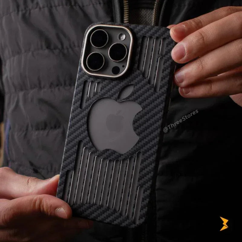 Big Apple Carbon Case iPhone 15 Pro Max - Three