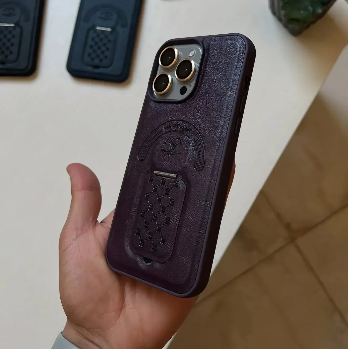 Boston Leather Stand Case iPhone 14 Pro Max - Three