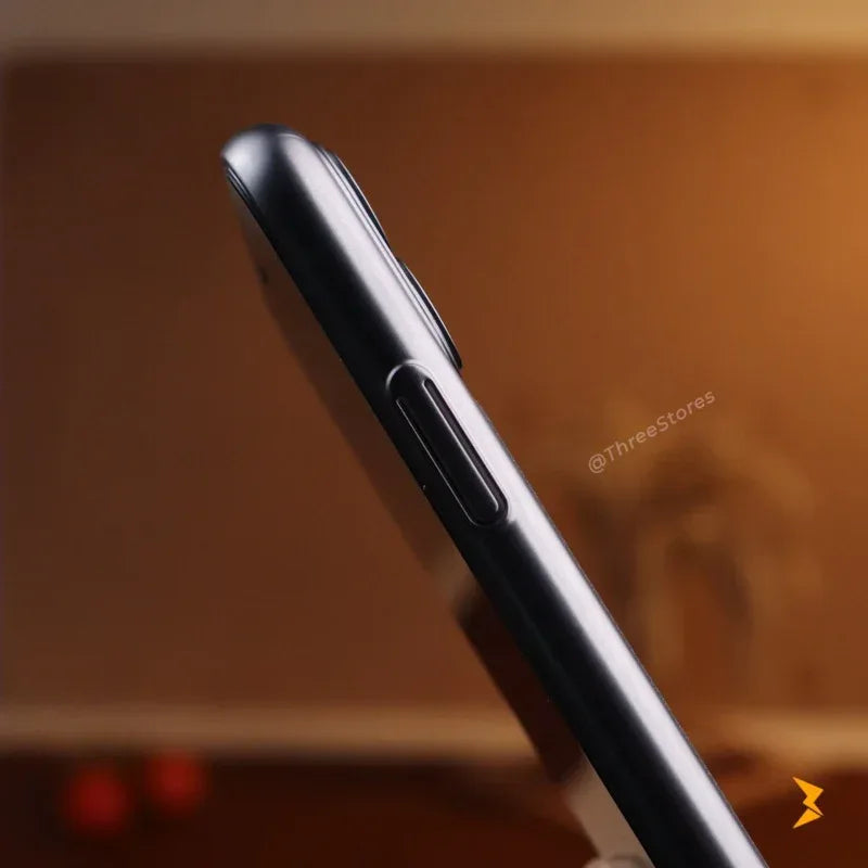 Burgundy Guard Case iPhone 11 - Three