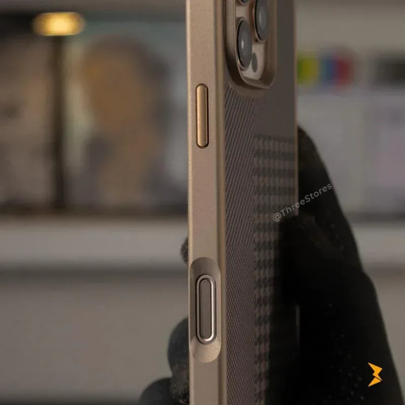 Checkered Carbon Fiber Case iPhone 16 Pro Max - Three