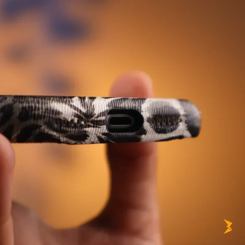 Cheetah Skin Magsafe Case iPhone 11 - Three