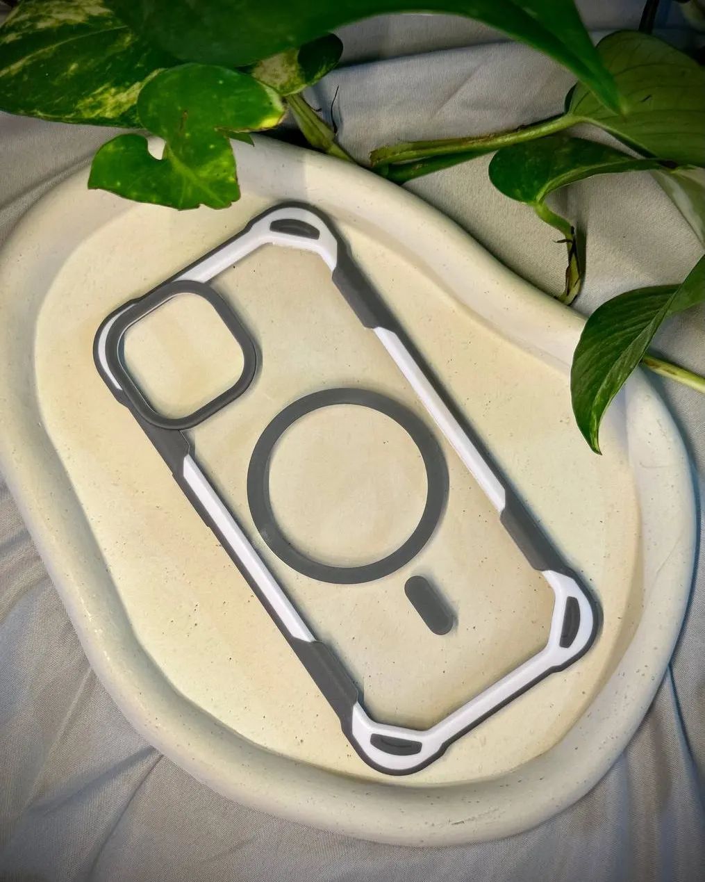 Colored Border Magsafe Case iPhone 15 Pro Max