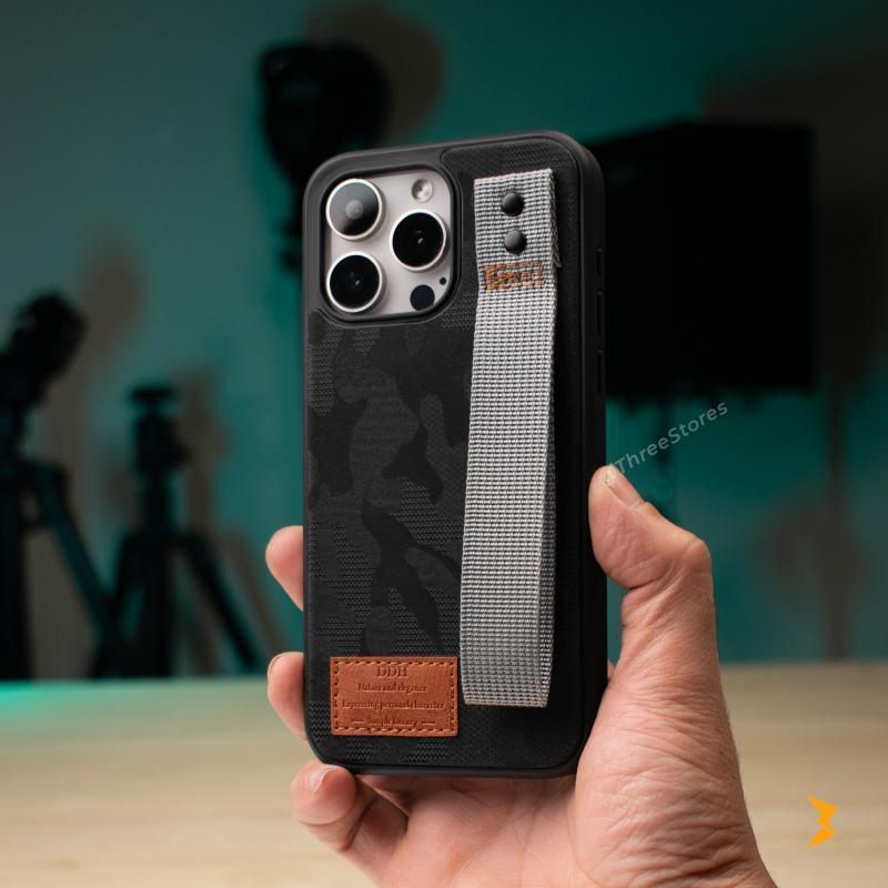 DDH Camo Hand Strap Case iPhone 15 Pro Max - Three