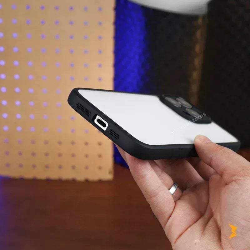 DDU Outline Camera Protection Case iPhone 15 Pro Max - Three