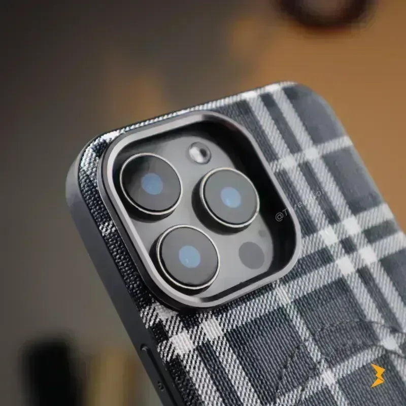Denvo Fabric Magsafe Case iPhone 16 Pro Max - Three