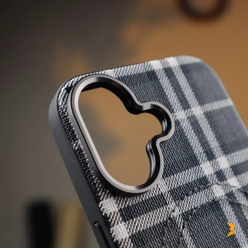 Denvo Fabric Magsafe Case iPhone 16 - Three