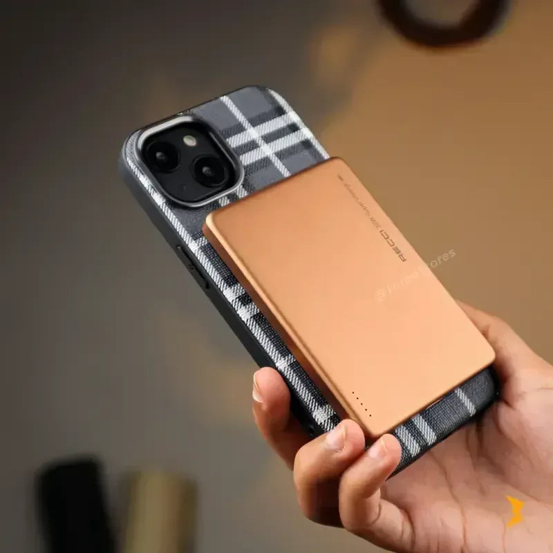 Denvo Fabric Magsafe Case iPhone 15 - Three