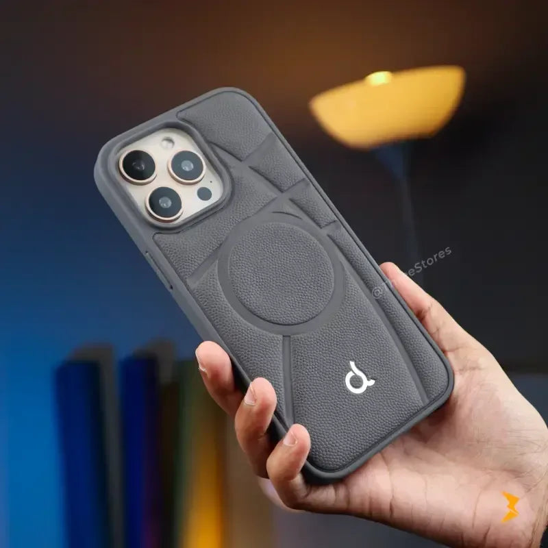 Dolod Bullon Leather Magsafe Case iPhone 16 Pro Max - Three