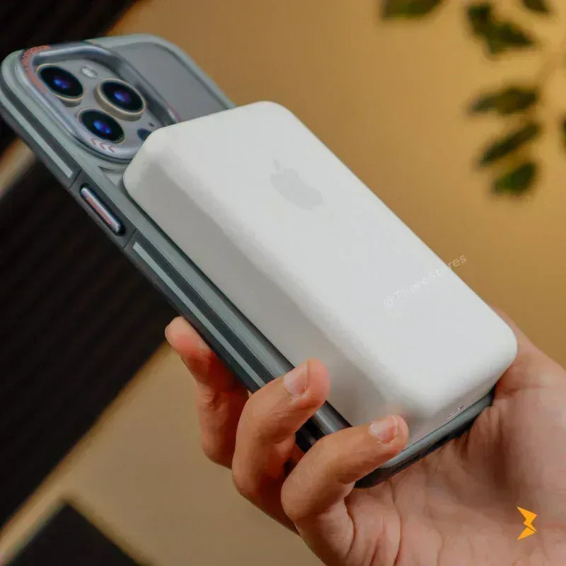Eight Transparent Magsafe Case iPhone 16 Pro Max - Three