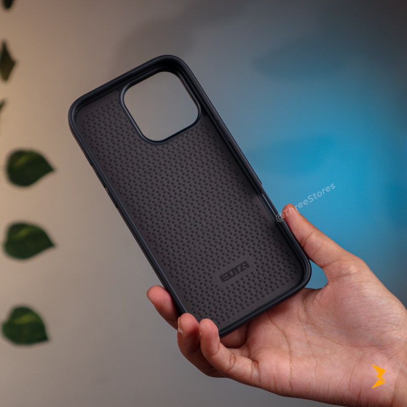 Euta Studio Stand Case iPhone 16 Pro Max