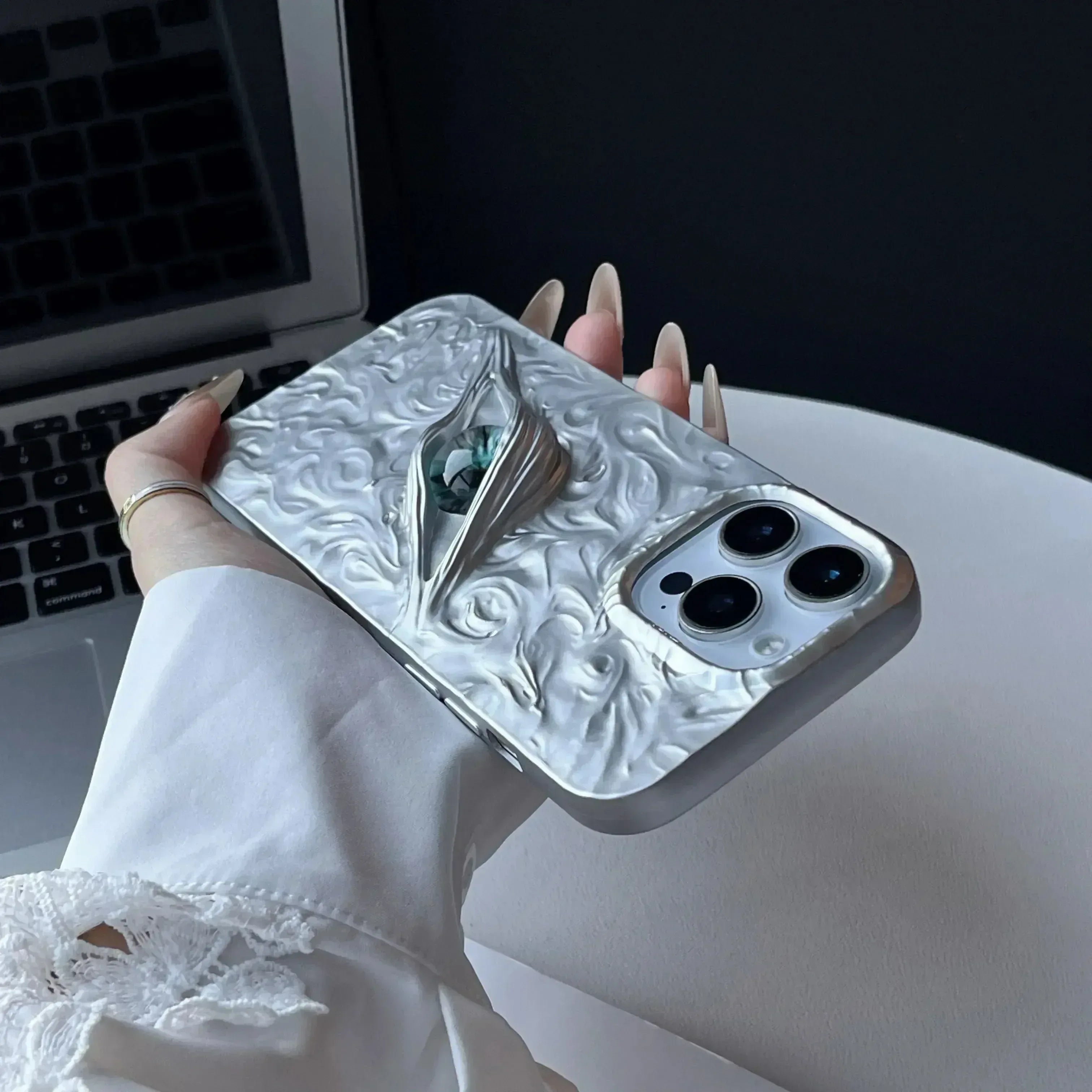 Feral Eye Case iPhone 16 Pro Max - Three