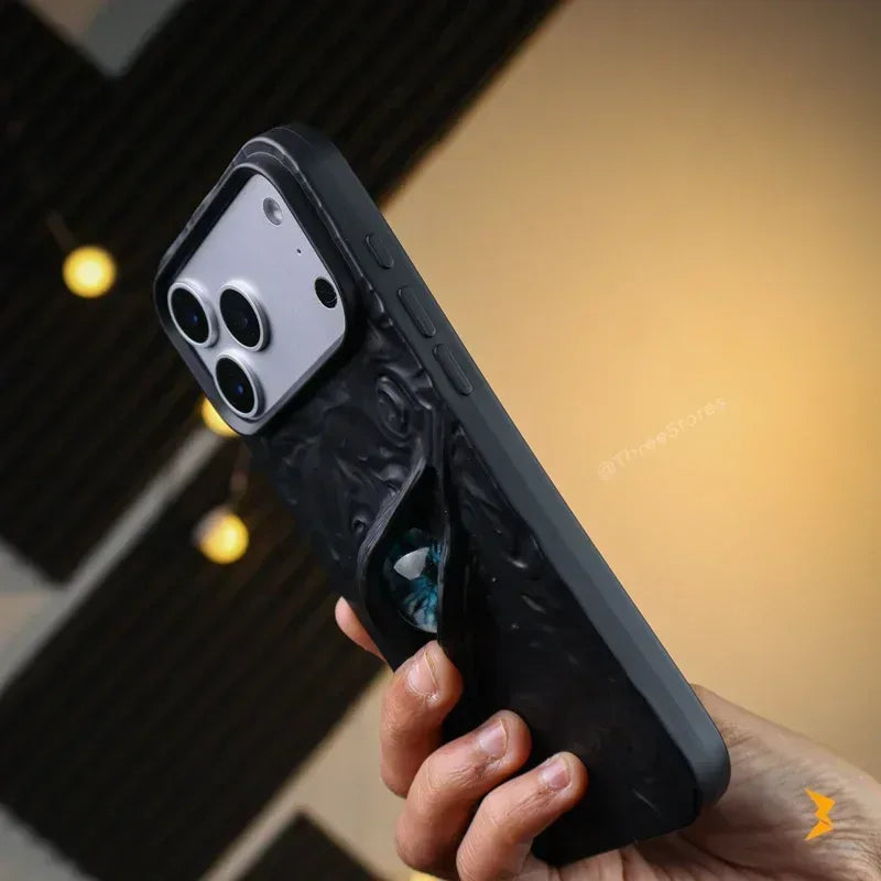 Feral Eye Case iPhone 17 Pro Max - Three