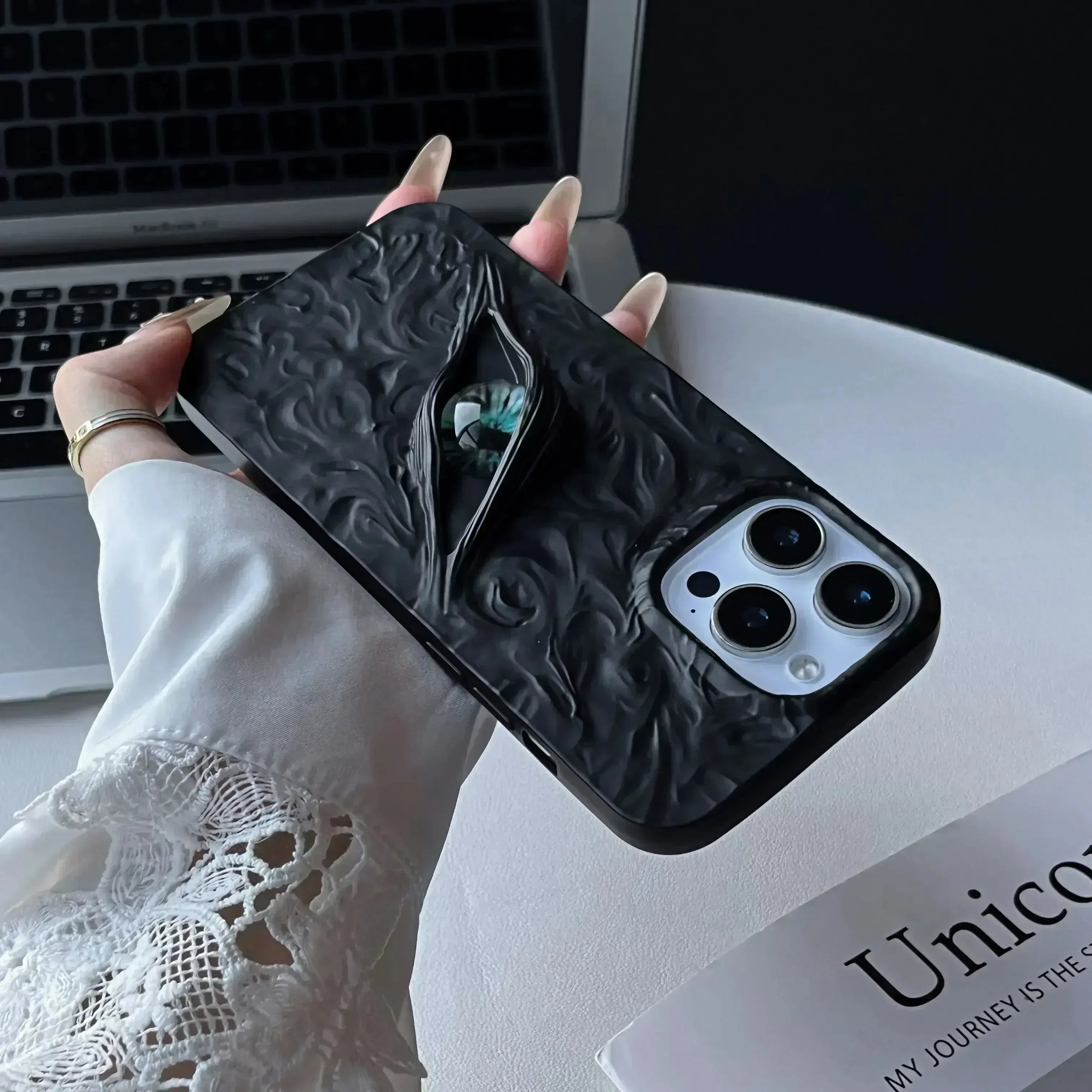 Feral Eye Case iPhone 16 Pro Max - Three