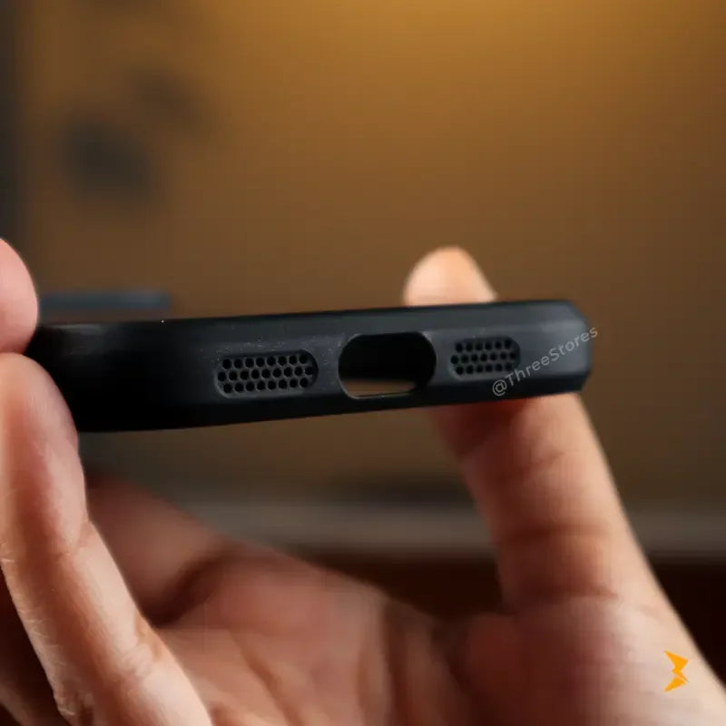 Fragrance Camera Protection Magsafe Case iPhone 17 - Three