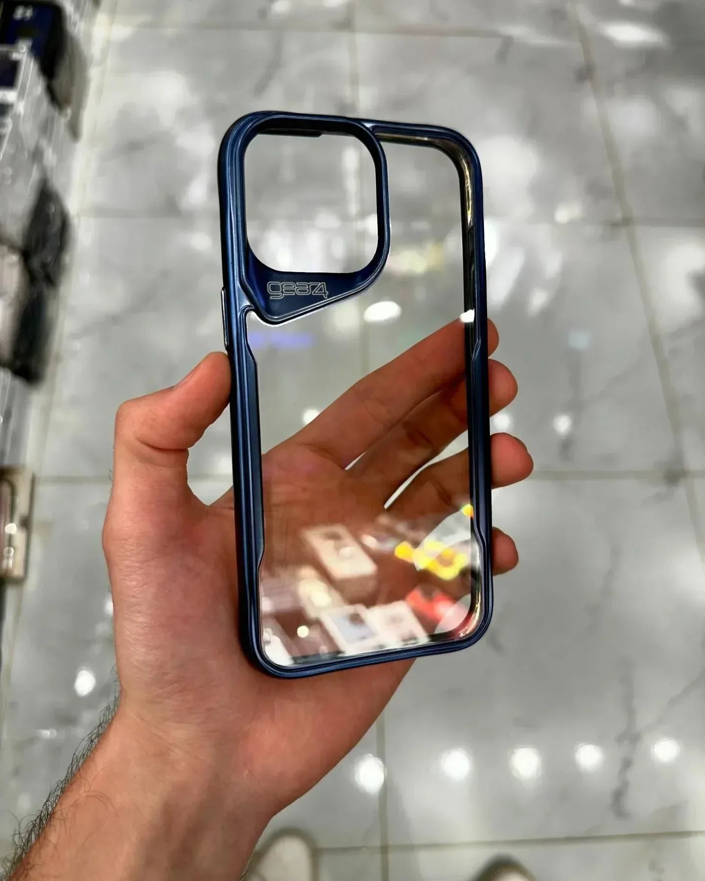 Gear4 Brilliance Transparent Case iPhone 15 Pro Max - Three