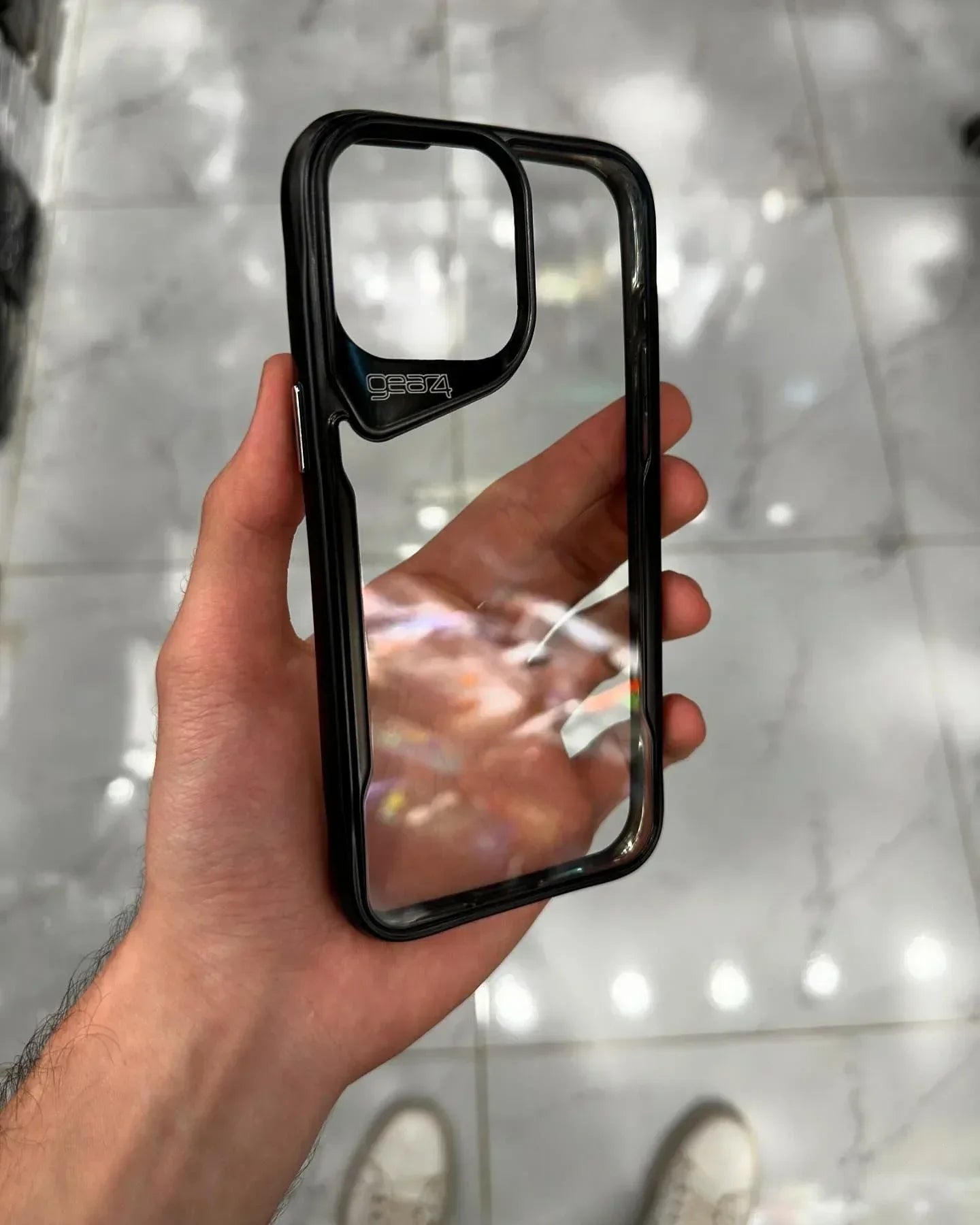 Gear4 Brilliance Transparent Case iPhone 15 Pro Max - Three