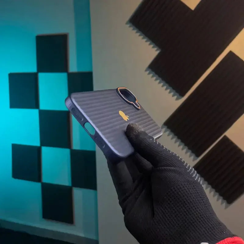 Geometric Stripes Case iPhone 16 Plus - Three