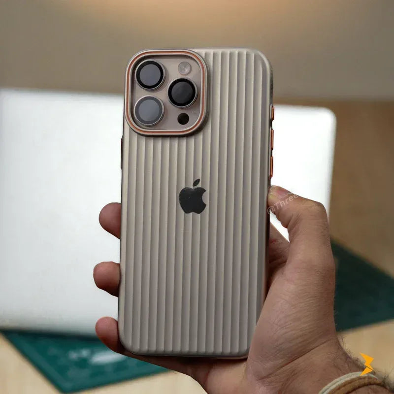 Geometric Stripes Case iPhone 16 Pro Max - Three