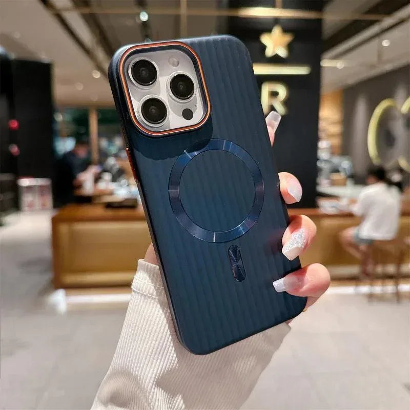 Geometric Stripes Magsafe Case iPhone 13 Pro Max - Three