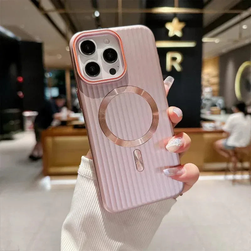 Geometric Stripes Magsafe Case iPhone 16 Pro Max - Three