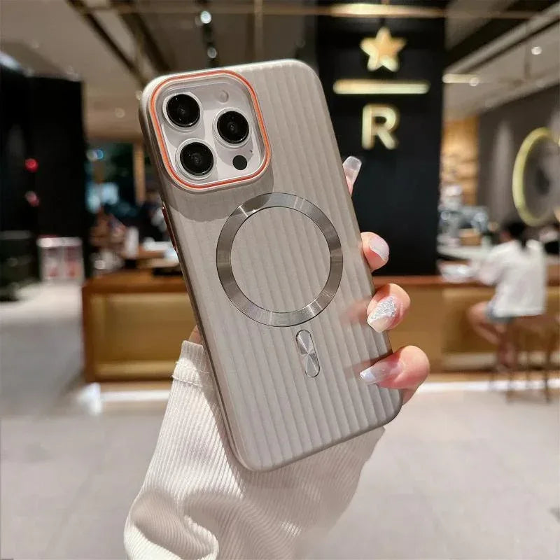 Geometric Stripes Magsafe Case iPhone 16 Pro Max - Three