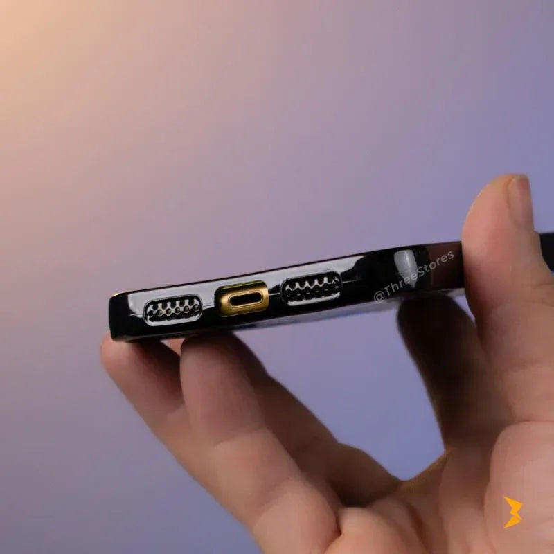 Glossy Magsafe Camera Protection Case iPhone 13 - Three