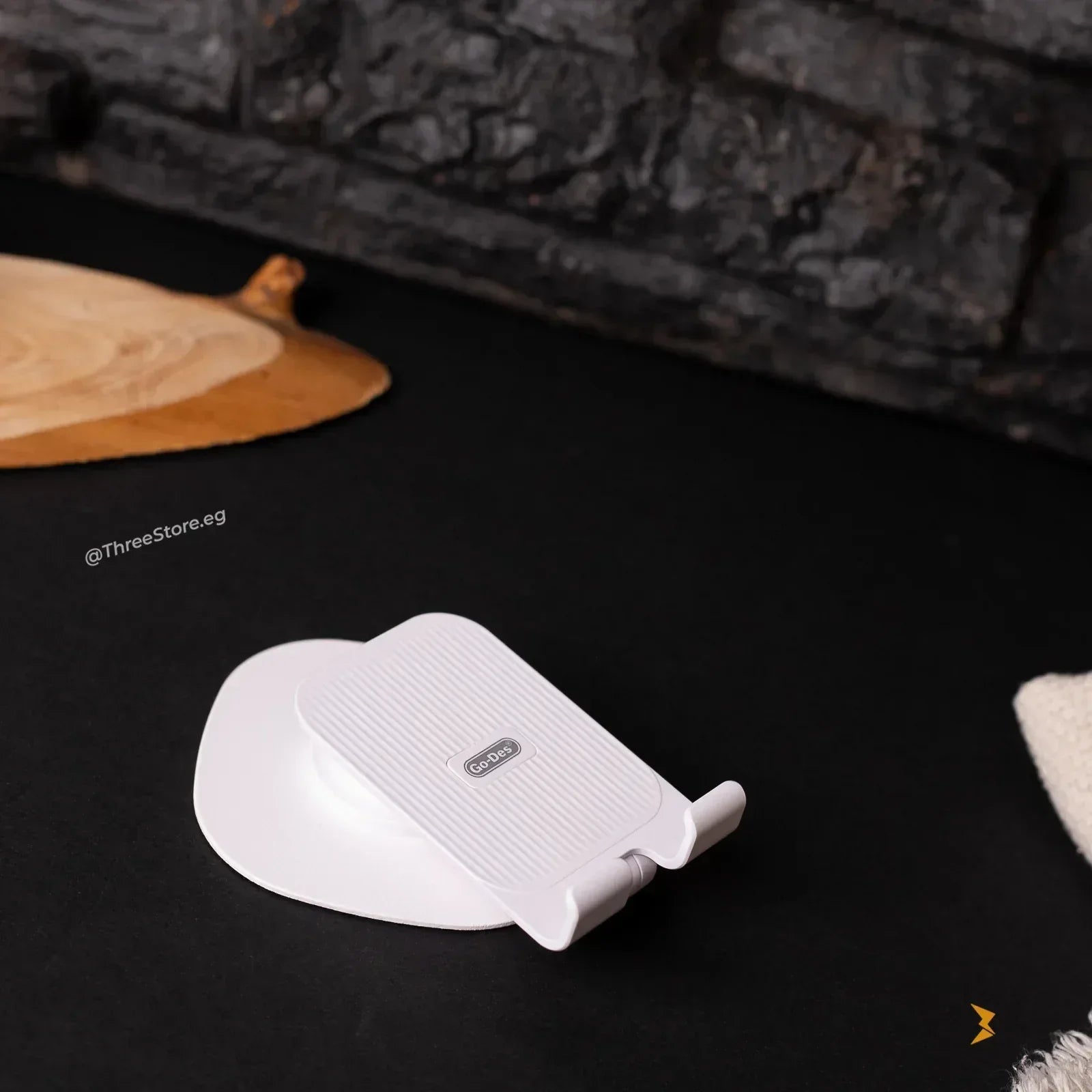 Go-Des Foldable 360° Rotating Metal Stand GD-HD757 - Three