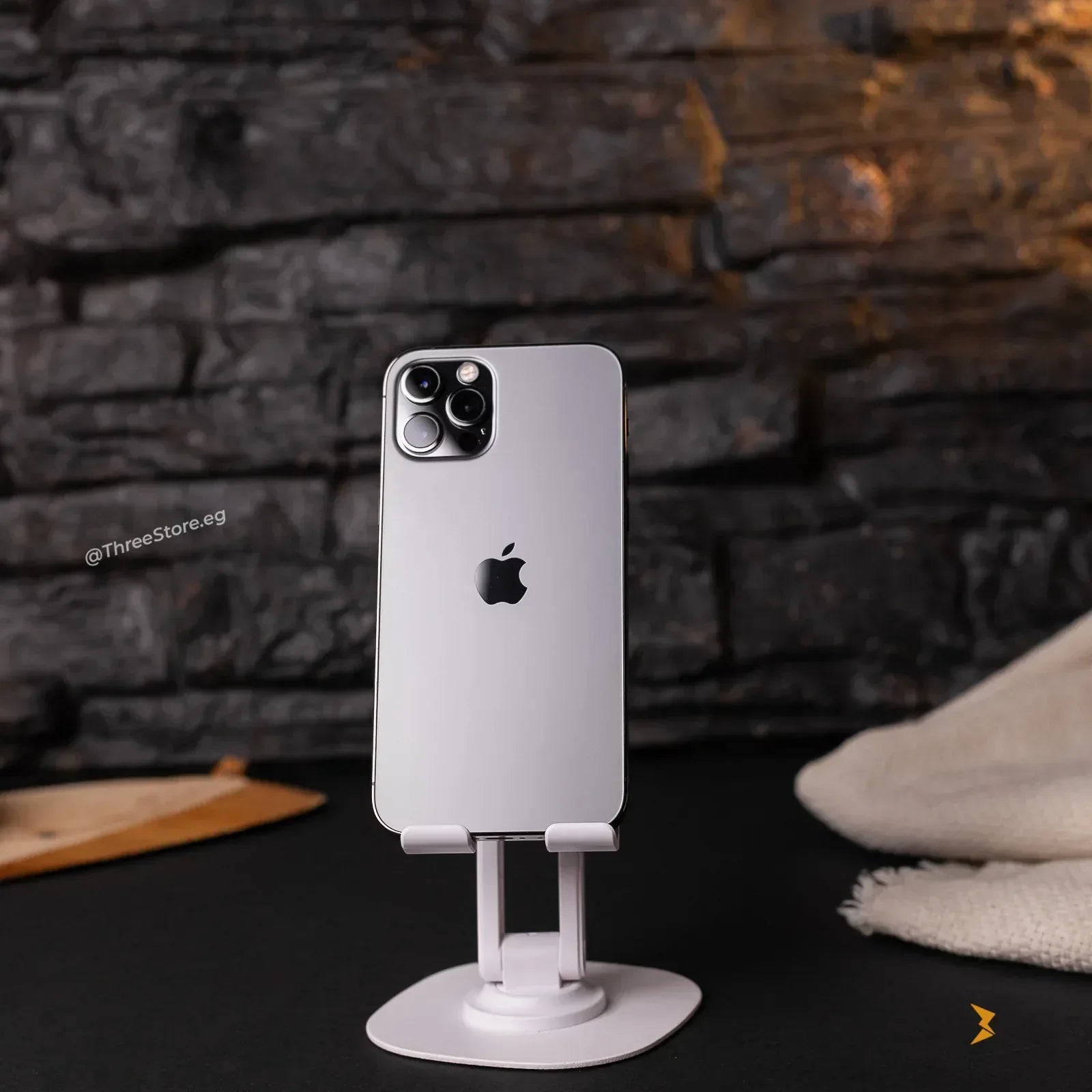 Go-Des Foldable 360° Rotating Metal Stand GD-HD757 - Three