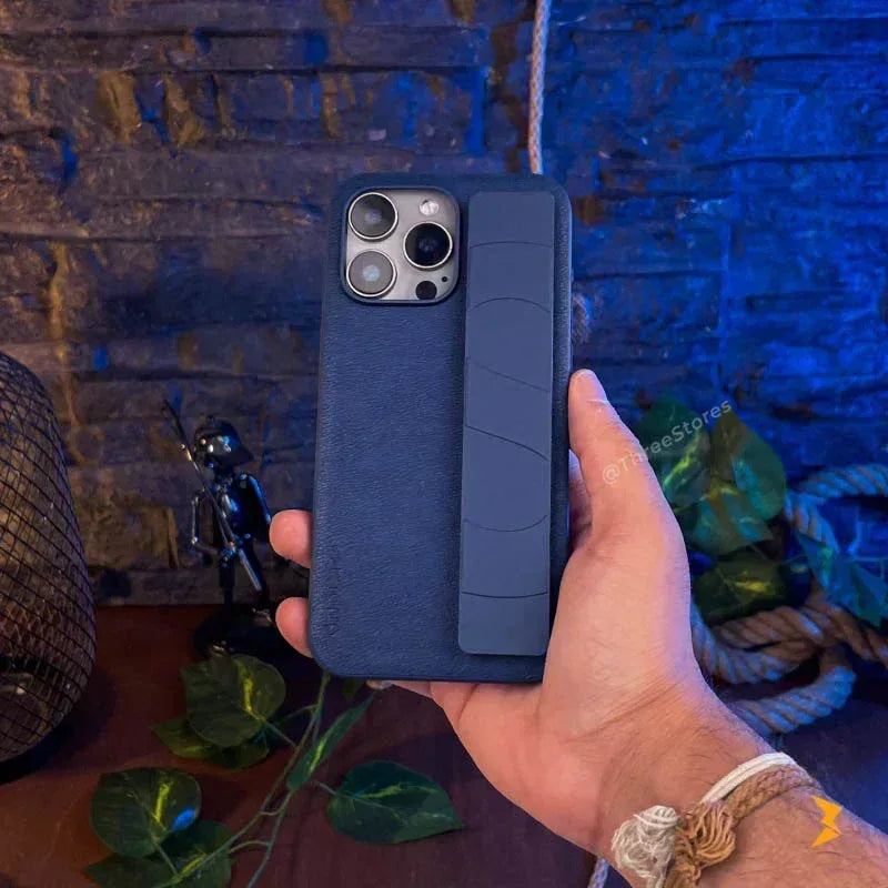 GripCase Slim Wristband Case iPhone 15 Pro Max - Three