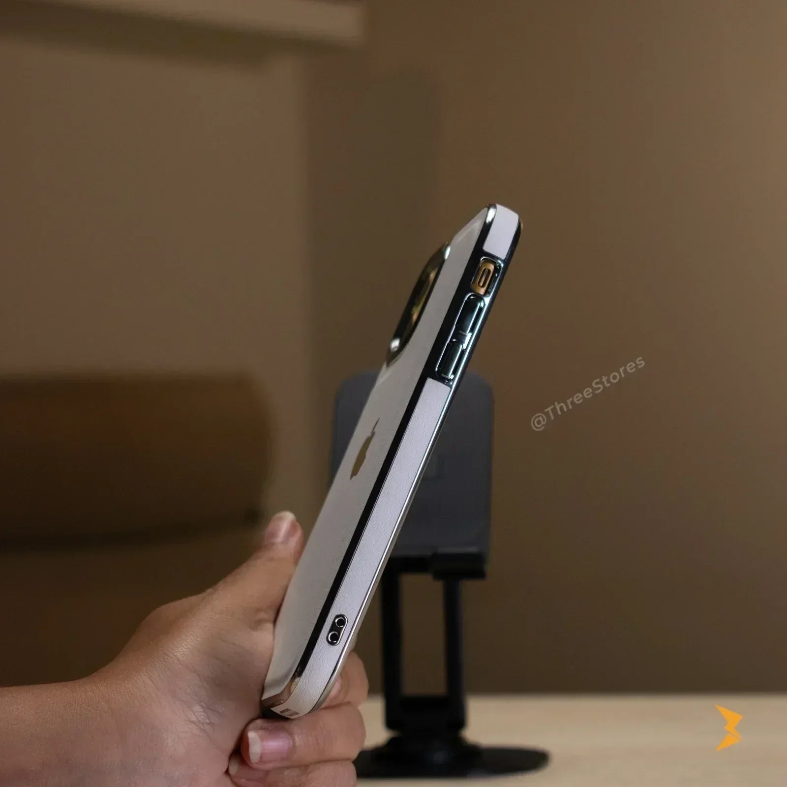 Guardian Leather Case iPhone 11 - Three