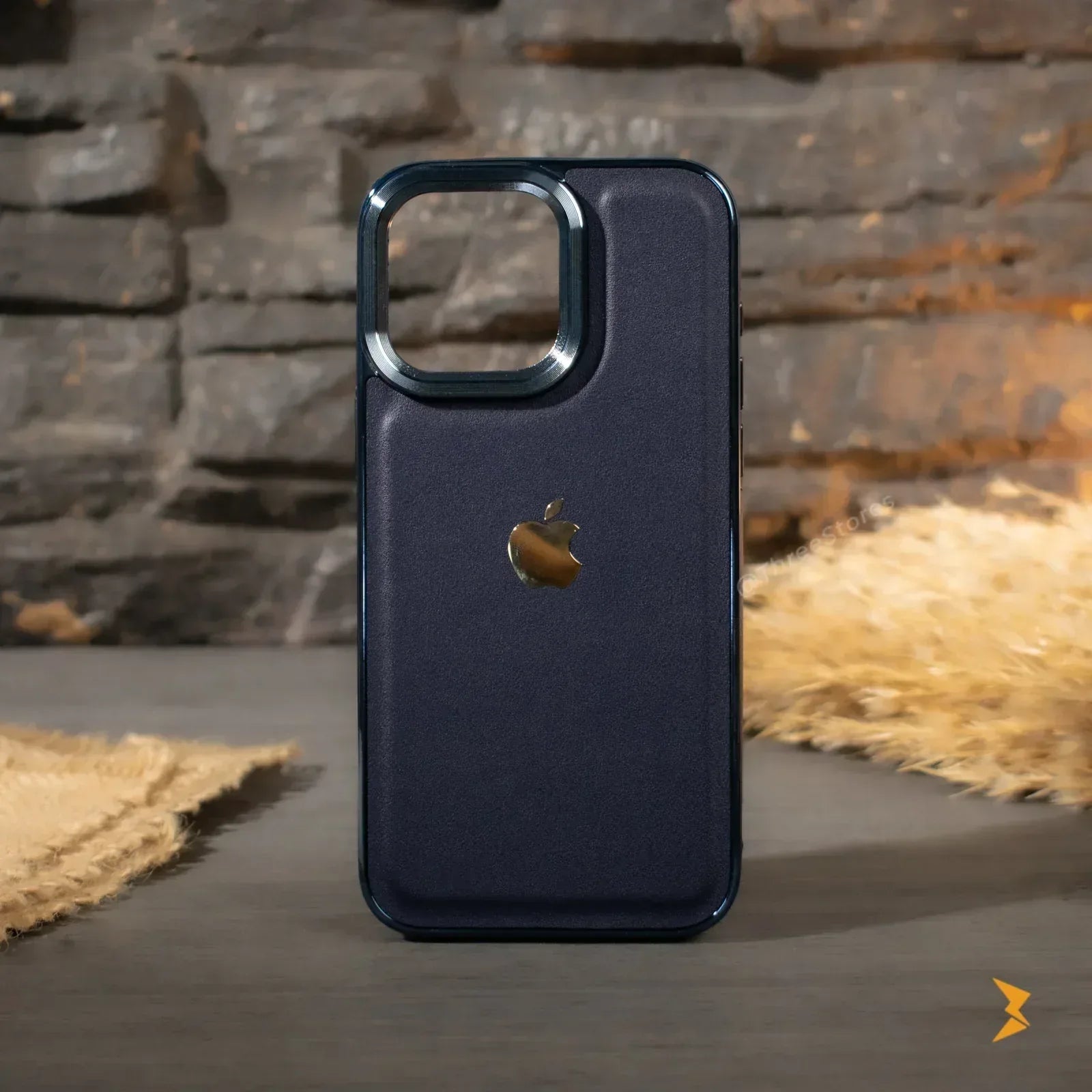 Guardian Leather Case iPhone 12 Pro - Three