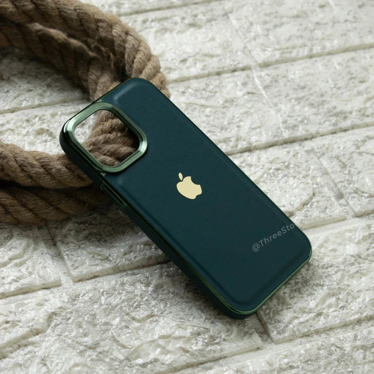 Guardian Leather Case iPhone 13 Pro Max - Three