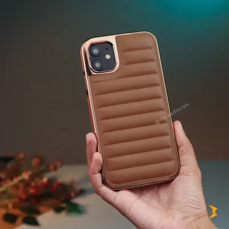 HDD Bomber Leather Case iPhone 11 - Three