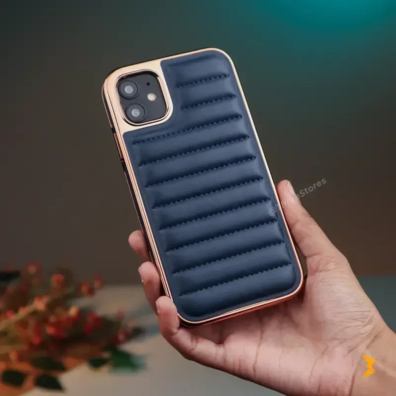 HDD Bomber Leather Case iPhone 11 - Three
