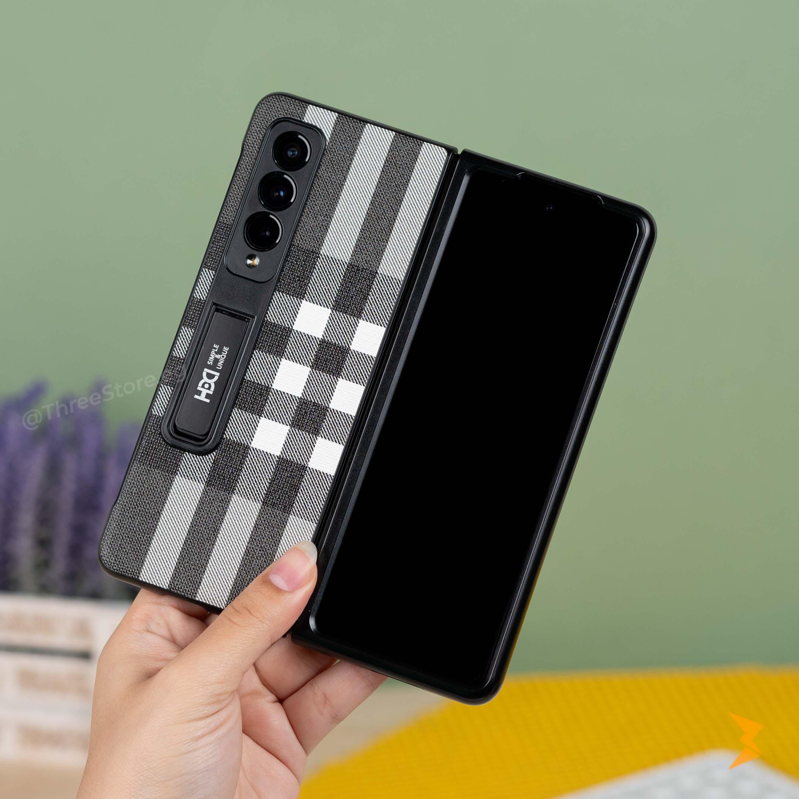 HDD Checks Leather Case Samsung Z Fold 5 - Three