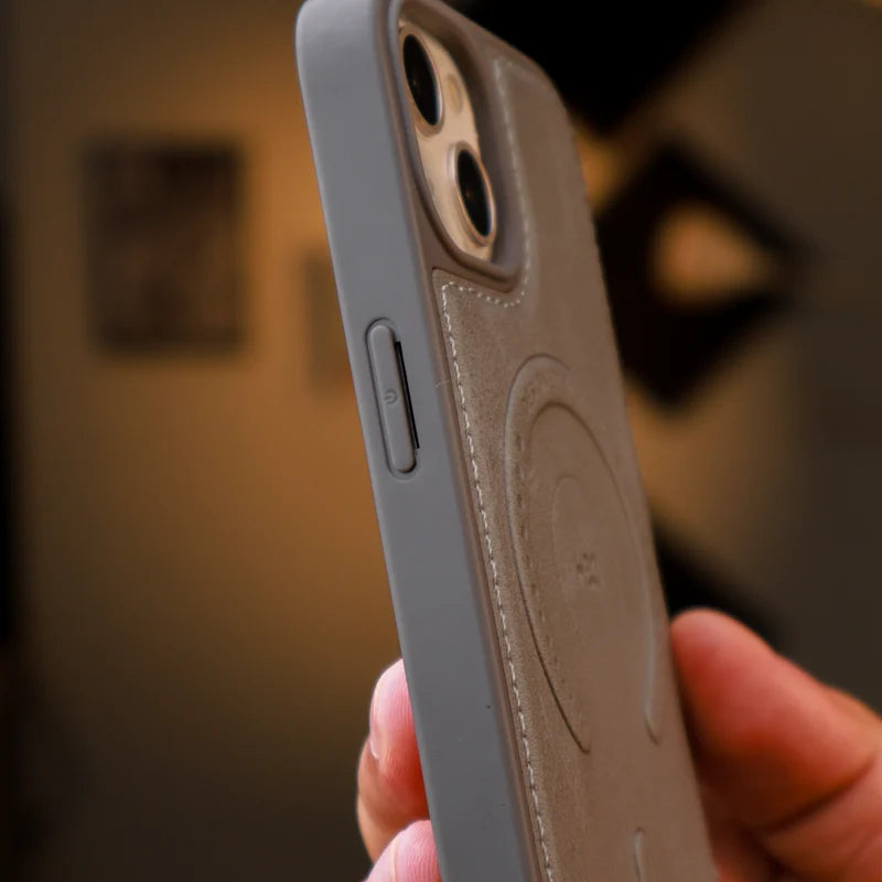 HDD Leather Dots Magsafe Case iPhone 15