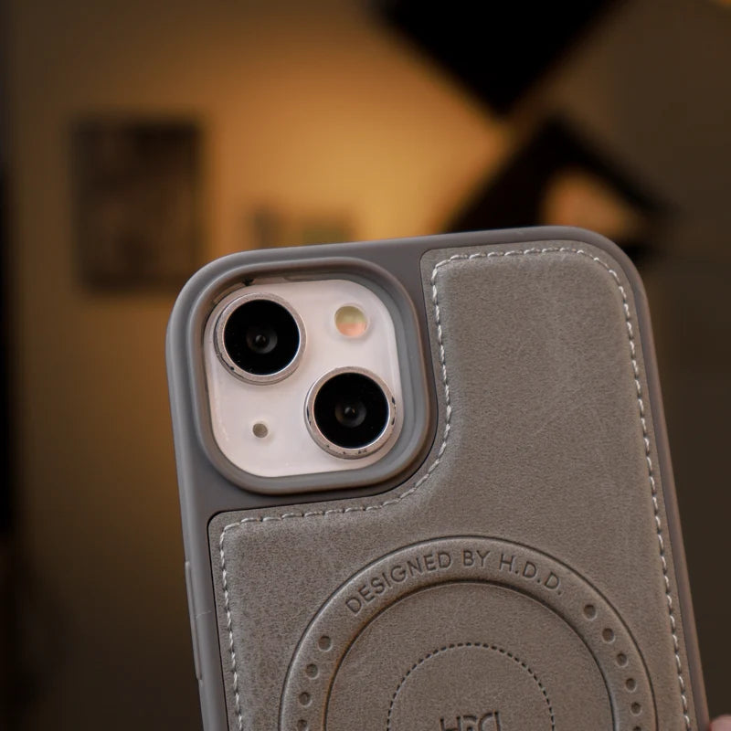 HDD Leather Dots Magsafe Case iPhone 15