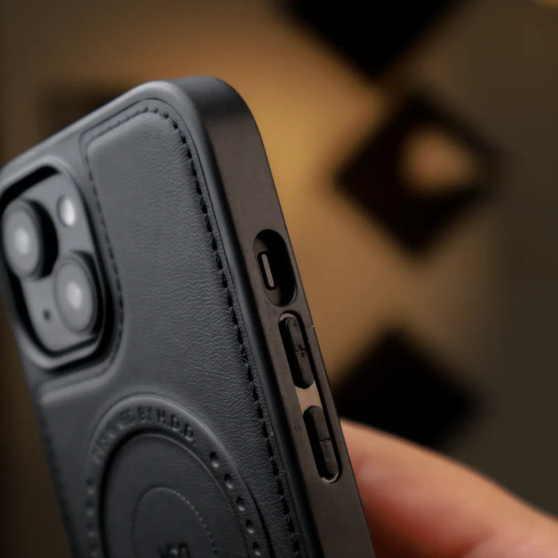 HDD Leather Dots Magsafe Case iPhone 15