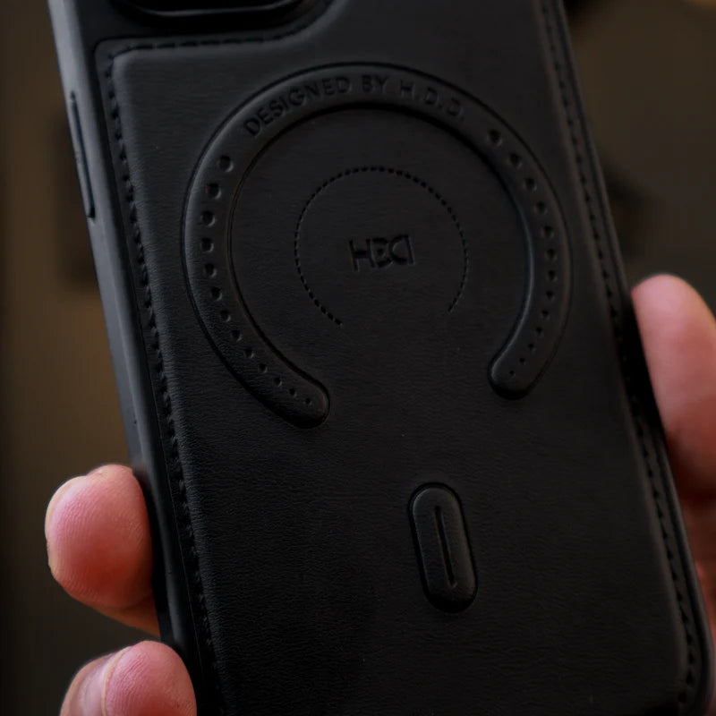 HDD Leather Dots Magsafe Case iPhone 15