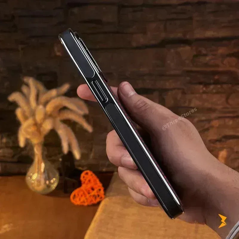 HDD Silver Leather Case iPhone 16 Pro Max - Three