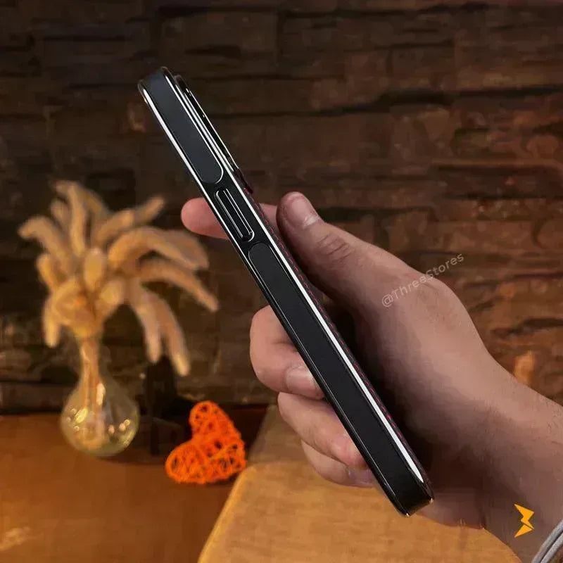 HDD Silver Leather Case iPhone 16 Pro Max - Three