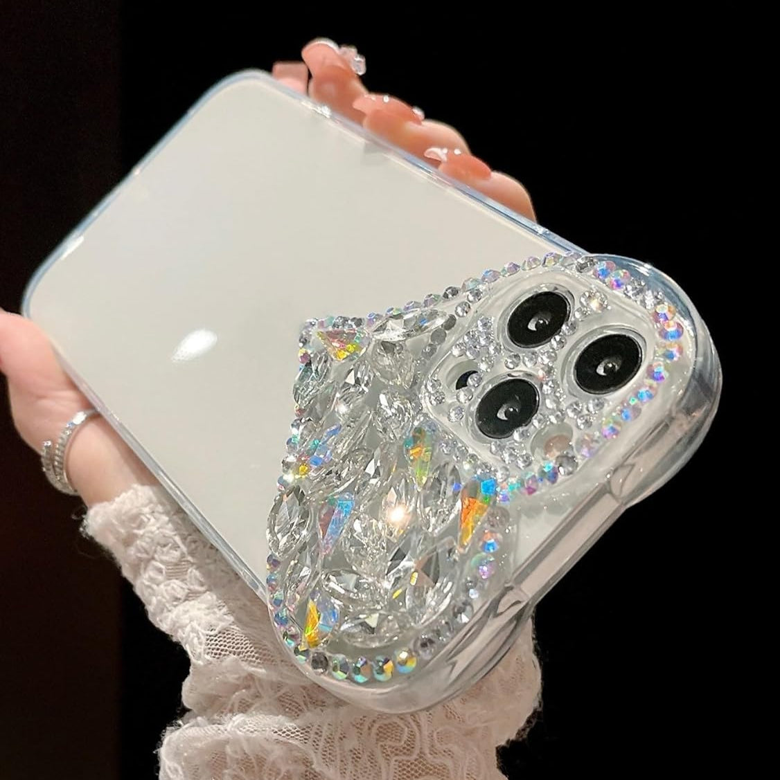 Heart Shaped Rhinestone Case iPhone 14 Pro Max
