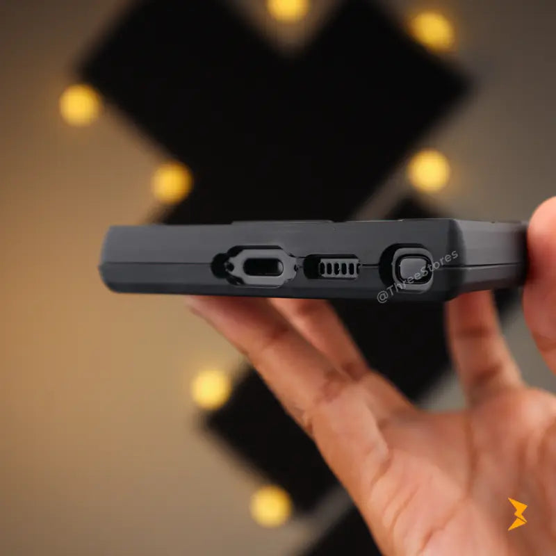 Iron Armor Stand Case Samsung S23 Ultra