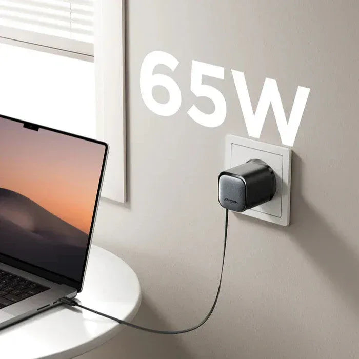 Joyroom Gan 65W Charger with Retractable Cable JR-TCL02EU - Three