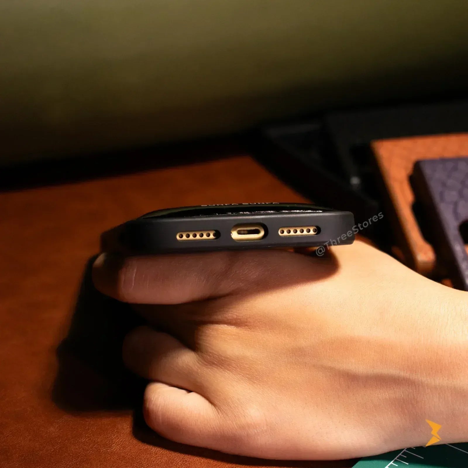 Jet Black Glossy Case iPhone 11 - Three