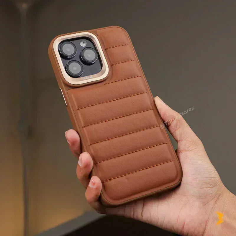 Kajsa Bump Leather Case iPhone 15 Pro Max - Three