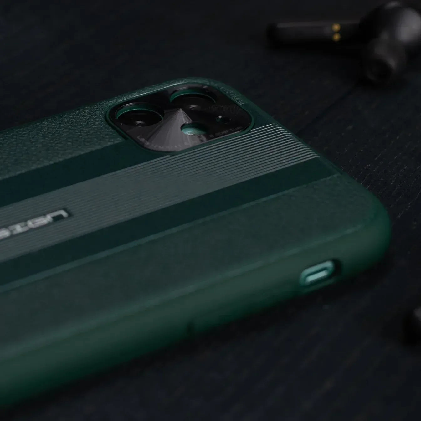 KeepHone Posche Camera Protection Case iPhone 11 - Three