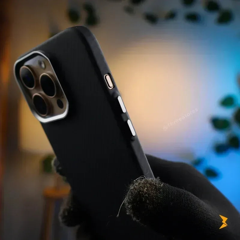 Kevlar Carbon Protection Case iPhone 15 Pro Max - Three